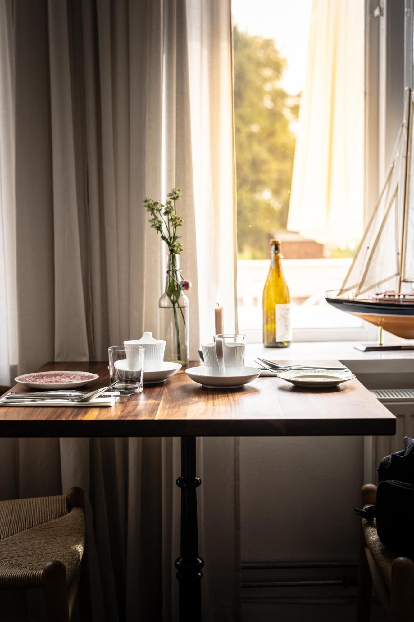 Arnfeldt Hotel Ærøskøbing 外观 照片